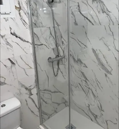 Encantador Apartamento Recien Reformado A Estrenar * Λαρέντο