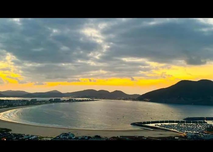 Encantador Apartamento Recien Reformado A Estrenar Ларедо